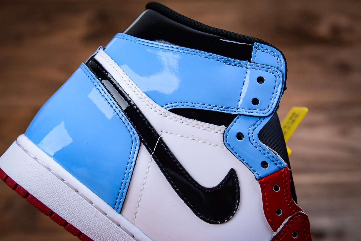 Jordan 1 Retro High Fearless UNC Chicago