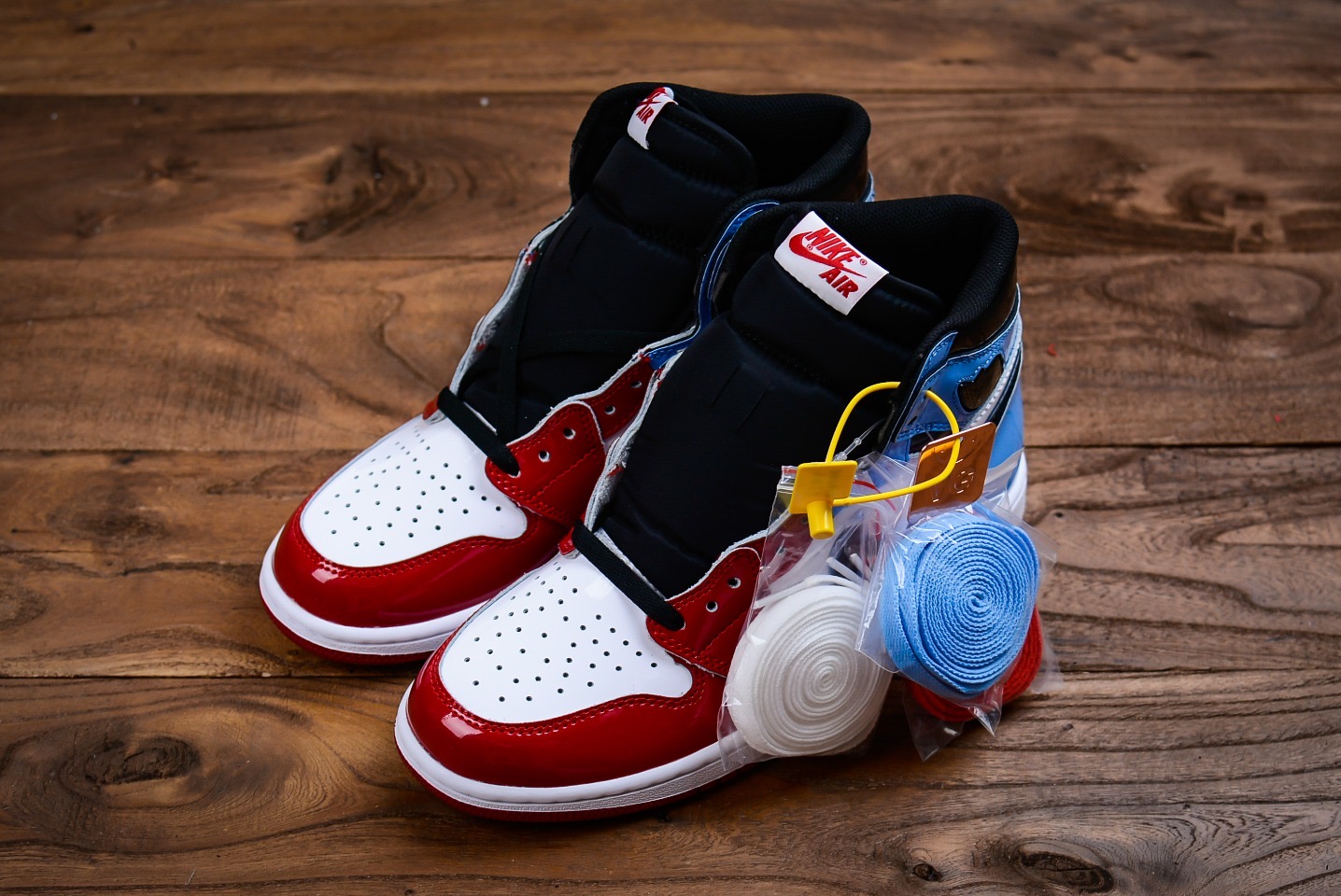 Jordan 1 Retro High Fearless UNC Chicago