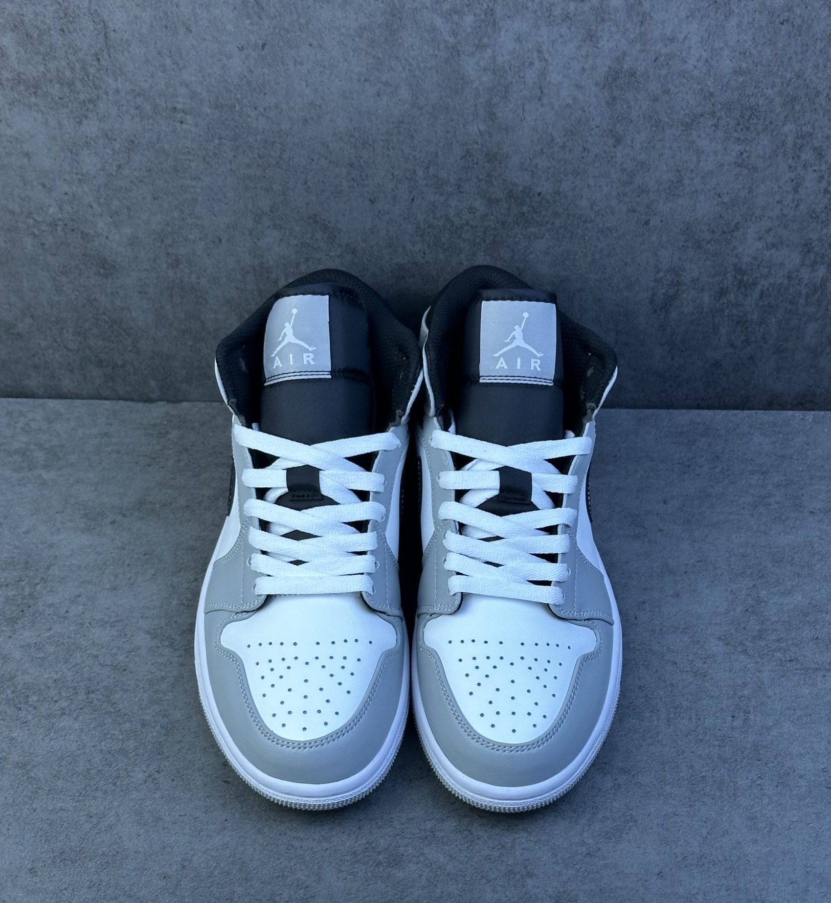 Jordan 1 Mid Light Smoke Grey Anthracite