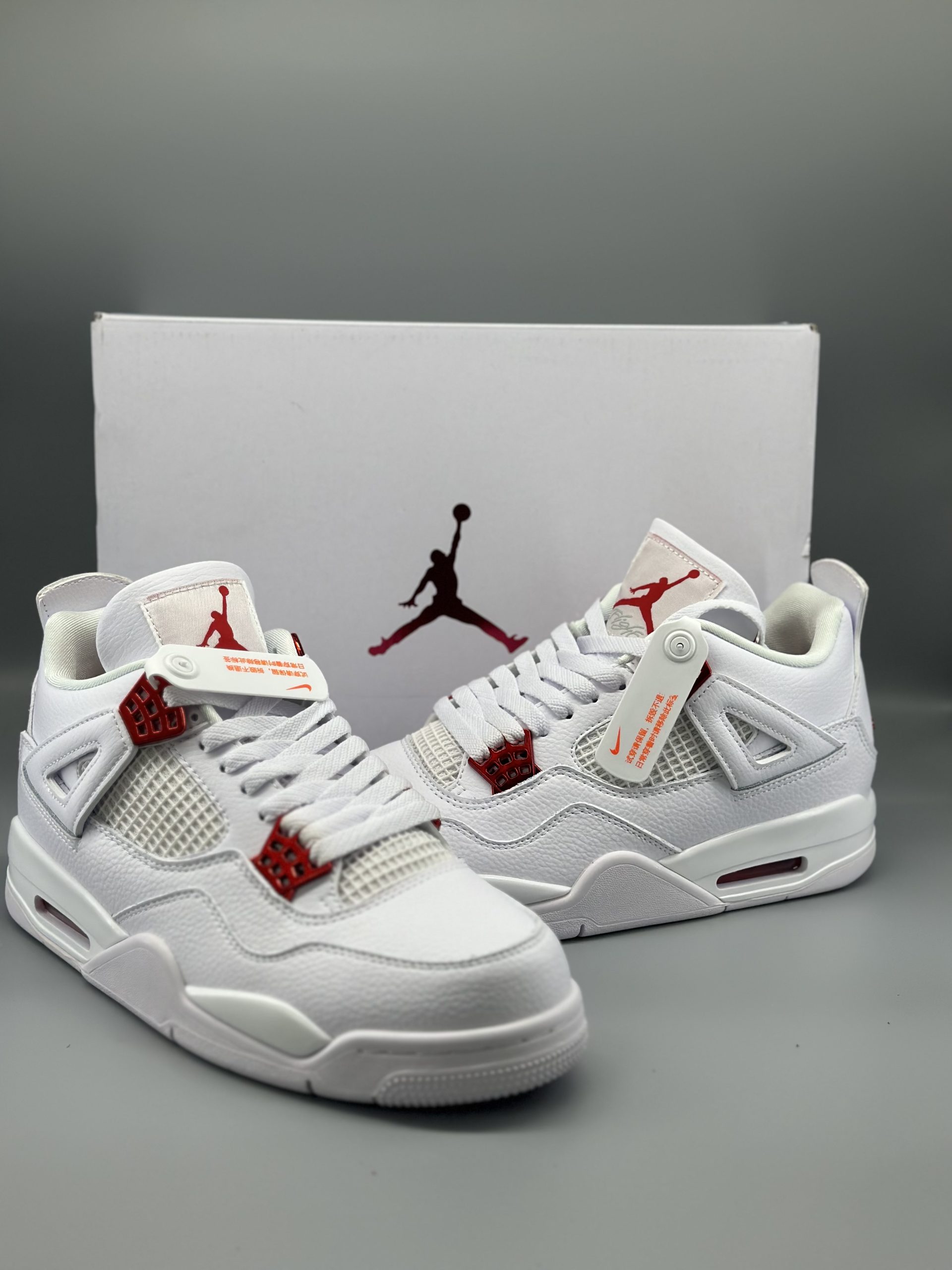 Jordan 4 Metallic Red
