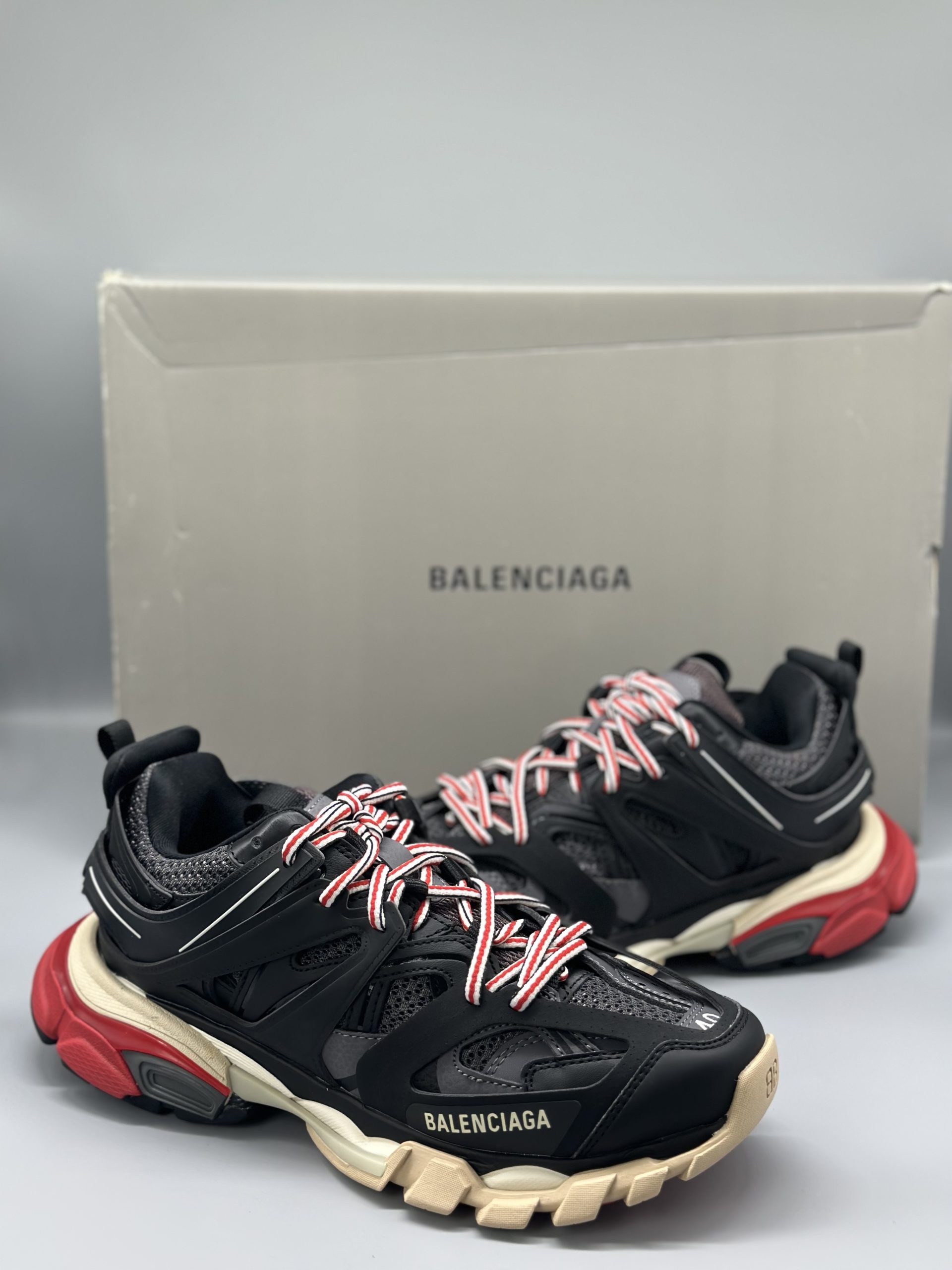 Balenciaga Track Black Grey Red 542023W1GB61002