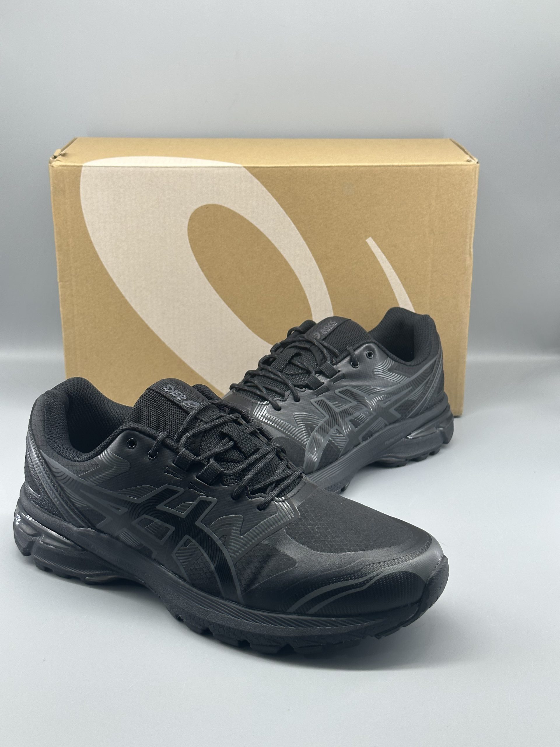 ASICS Gel-Terrain Black