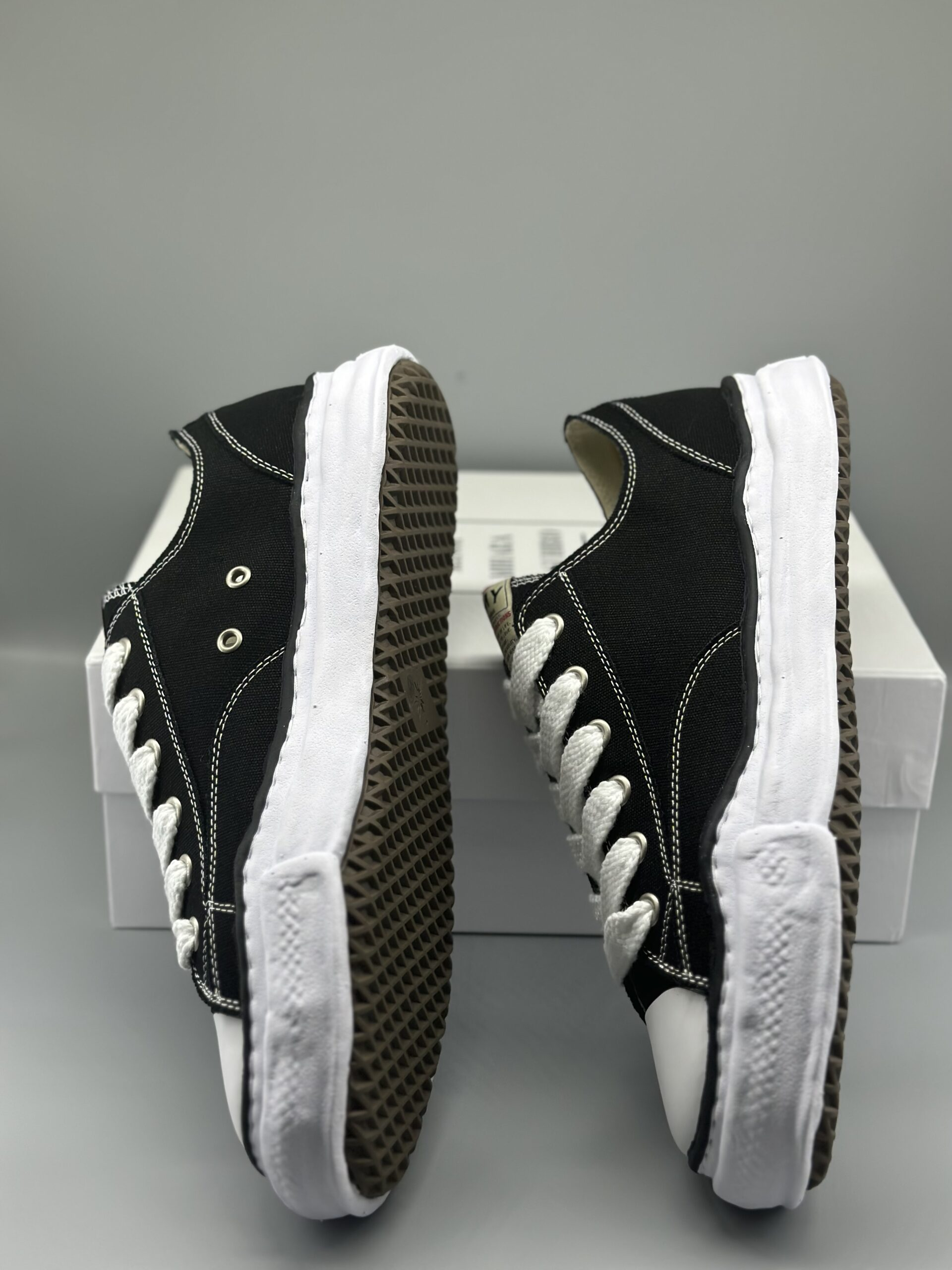 Maison Mihara Yasuhiro Peterson OG Sole Canvas Low Black A05FW702