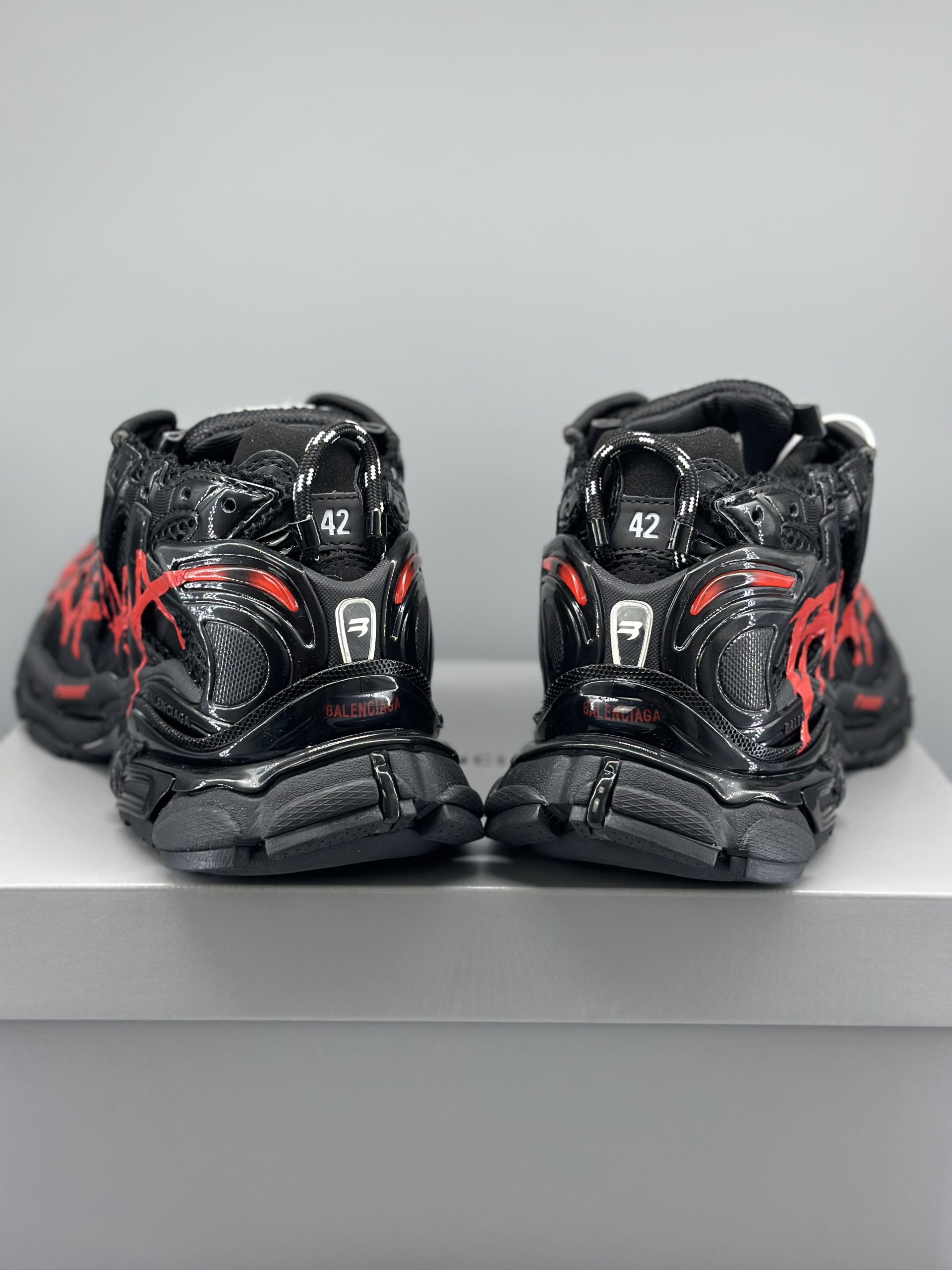 Balenciaga Runner Graffiti Black Red 677403W3RBQ1060