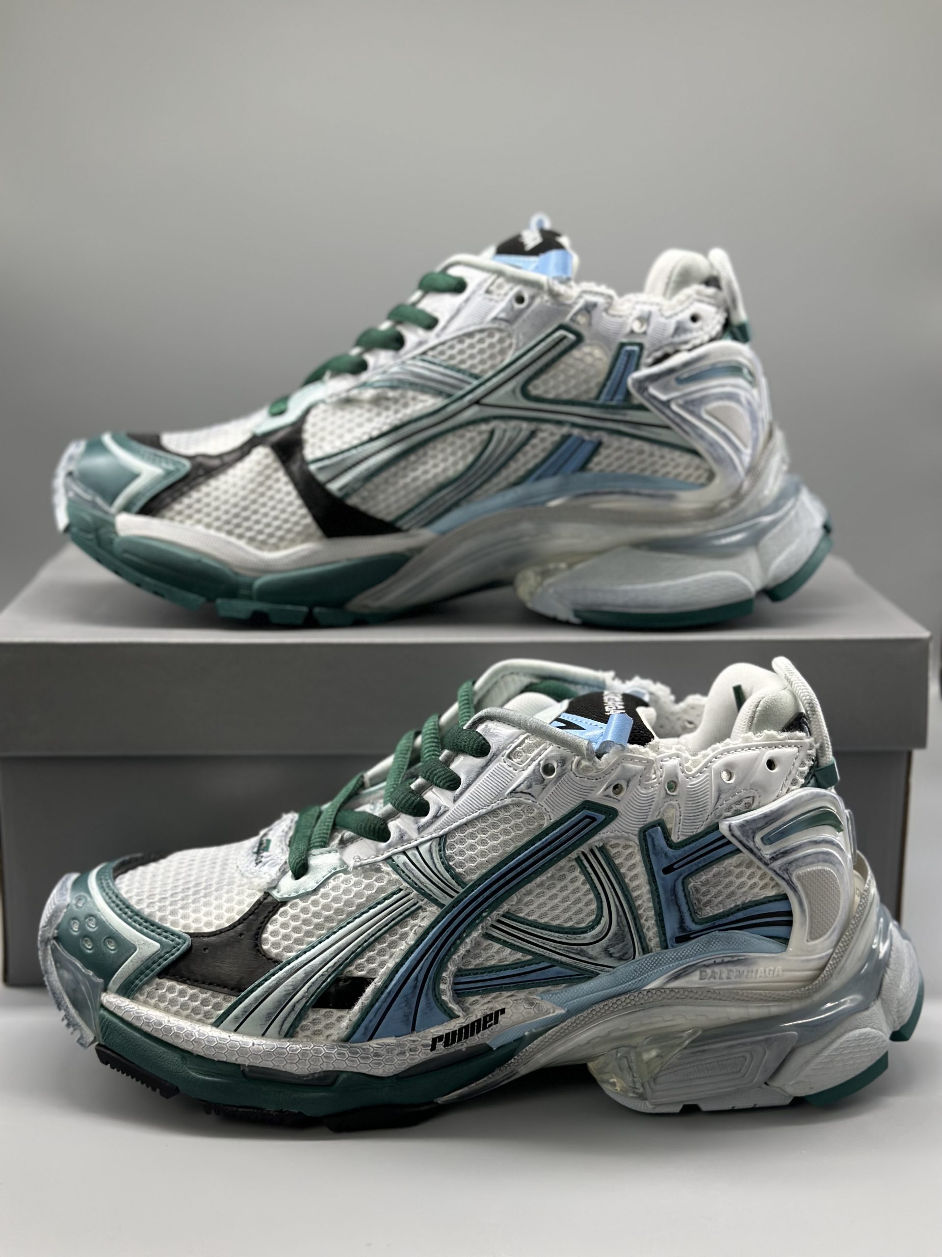 Balenciaga Runner White Green Blue 772767W3RNY9170