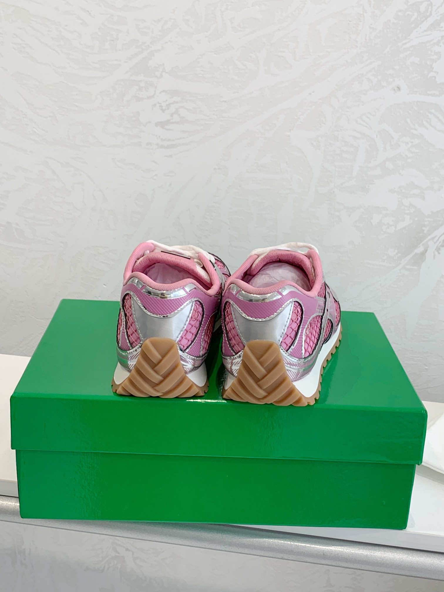 Bottega Veneta Orbit Pink