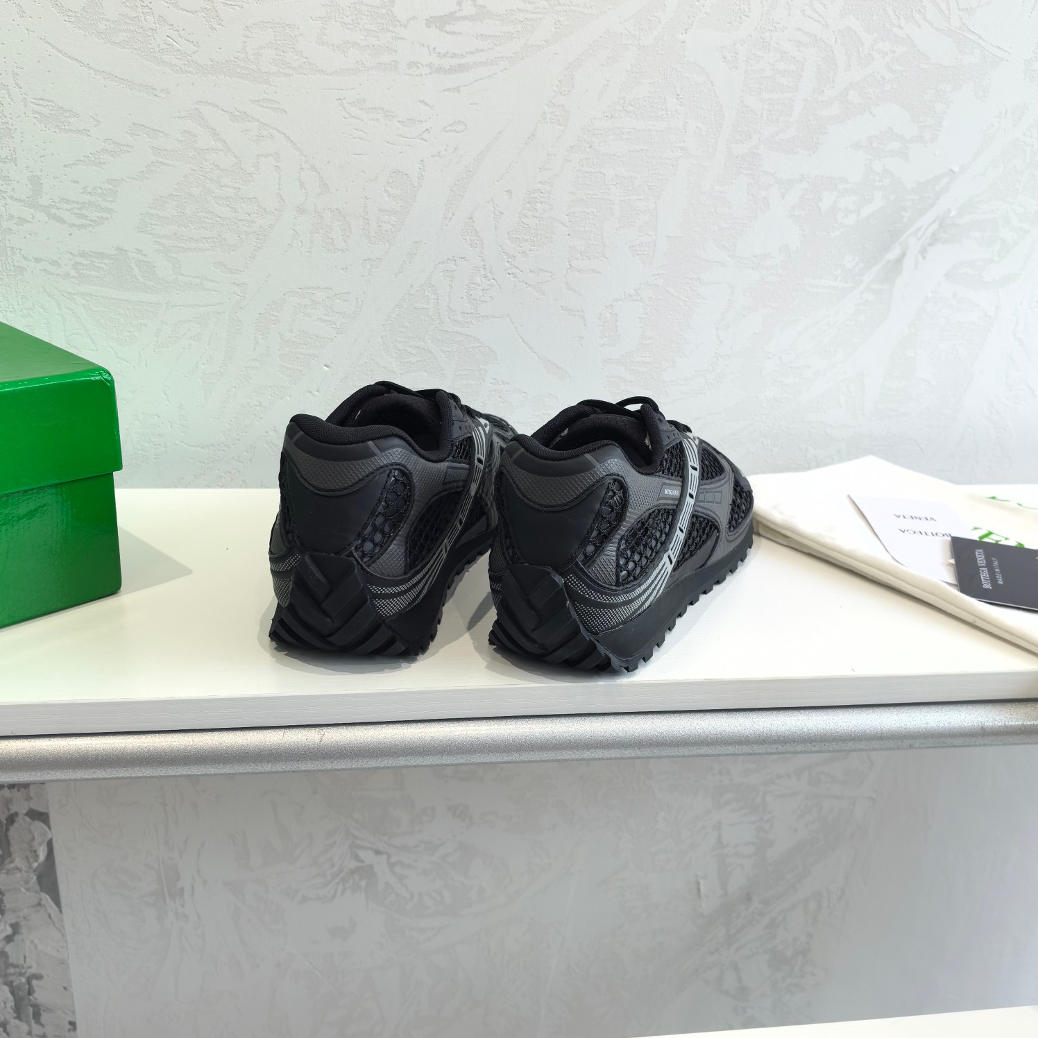 Bottega Veneta Orbit Black 741357V2X401000