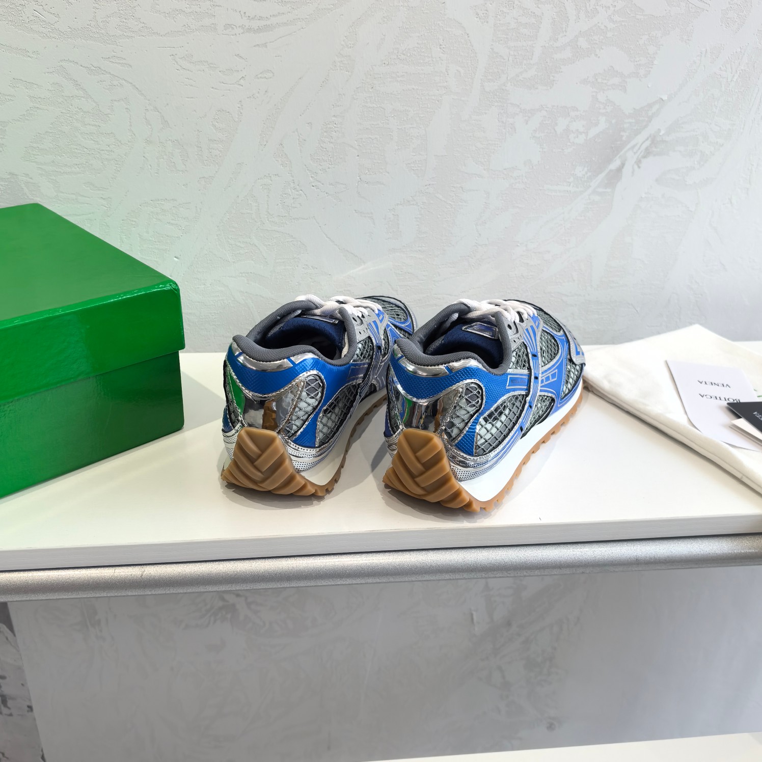 Bottega Veneta Orbit Surf Vapor Blue Surf 741357 V2X40 1375