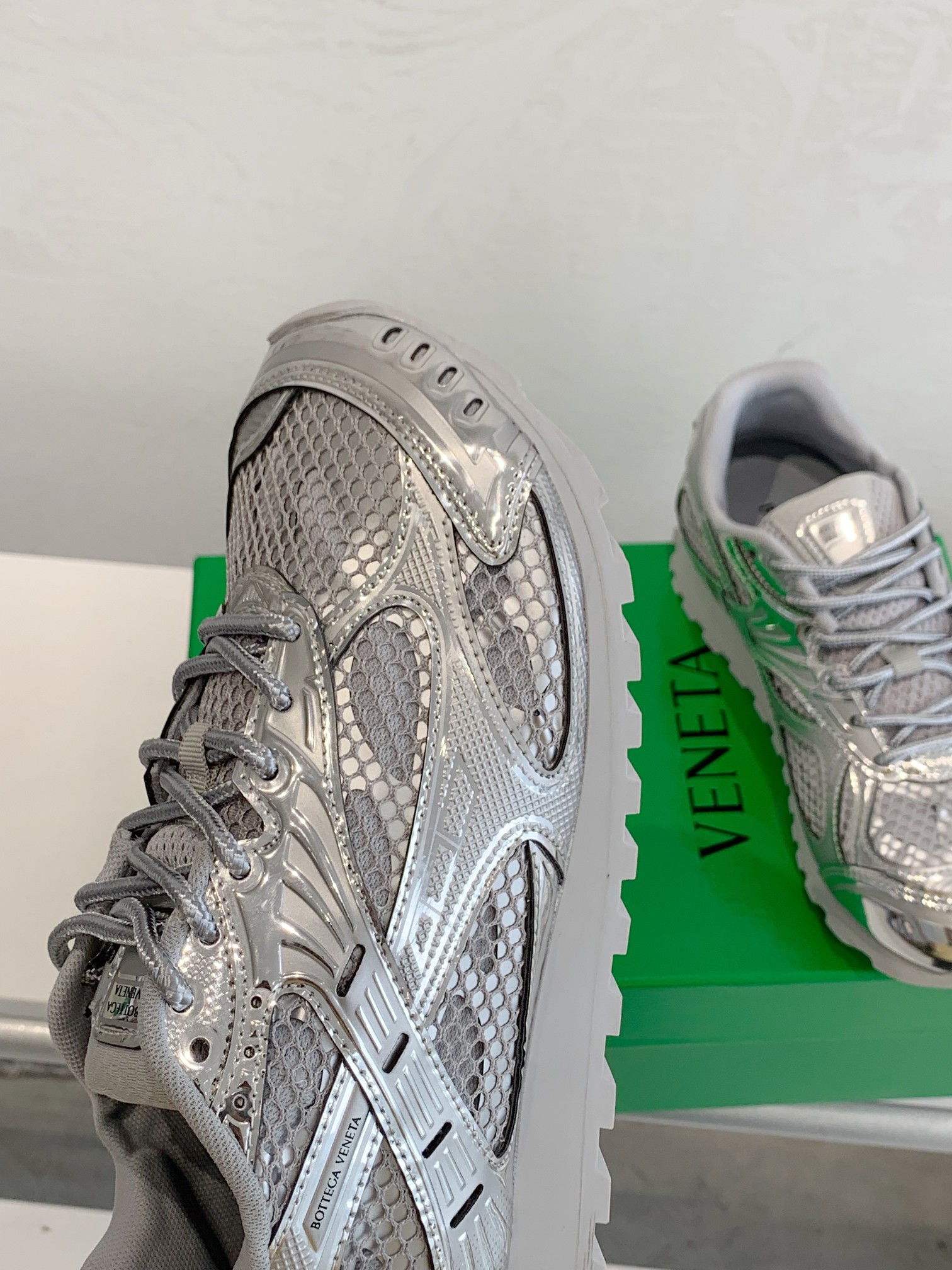 Bottega Veneta Orbit Silver 741357V4V511414