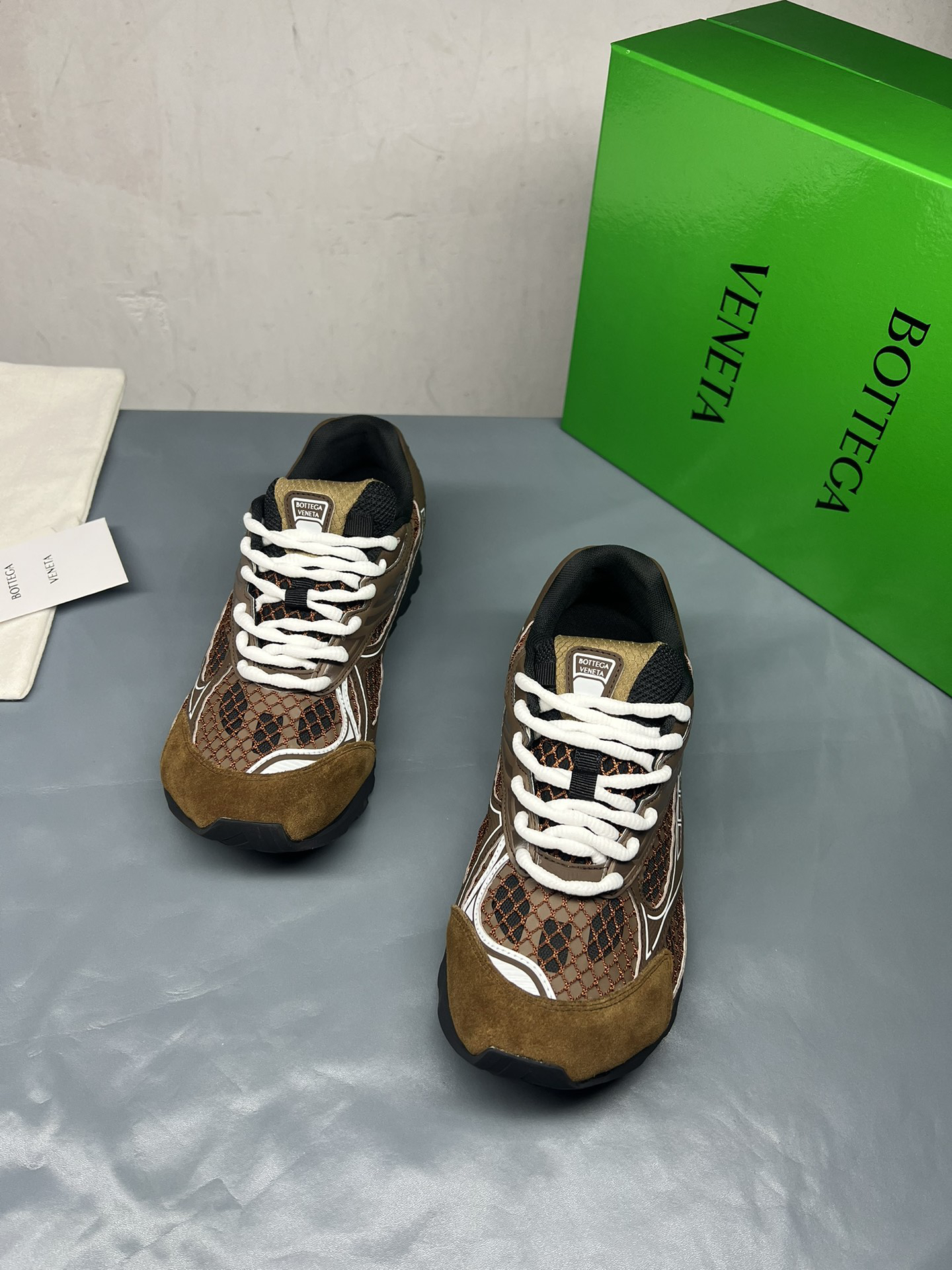 Bottega Veneta Orbit Star Anise Pinecone 816635V55B02419