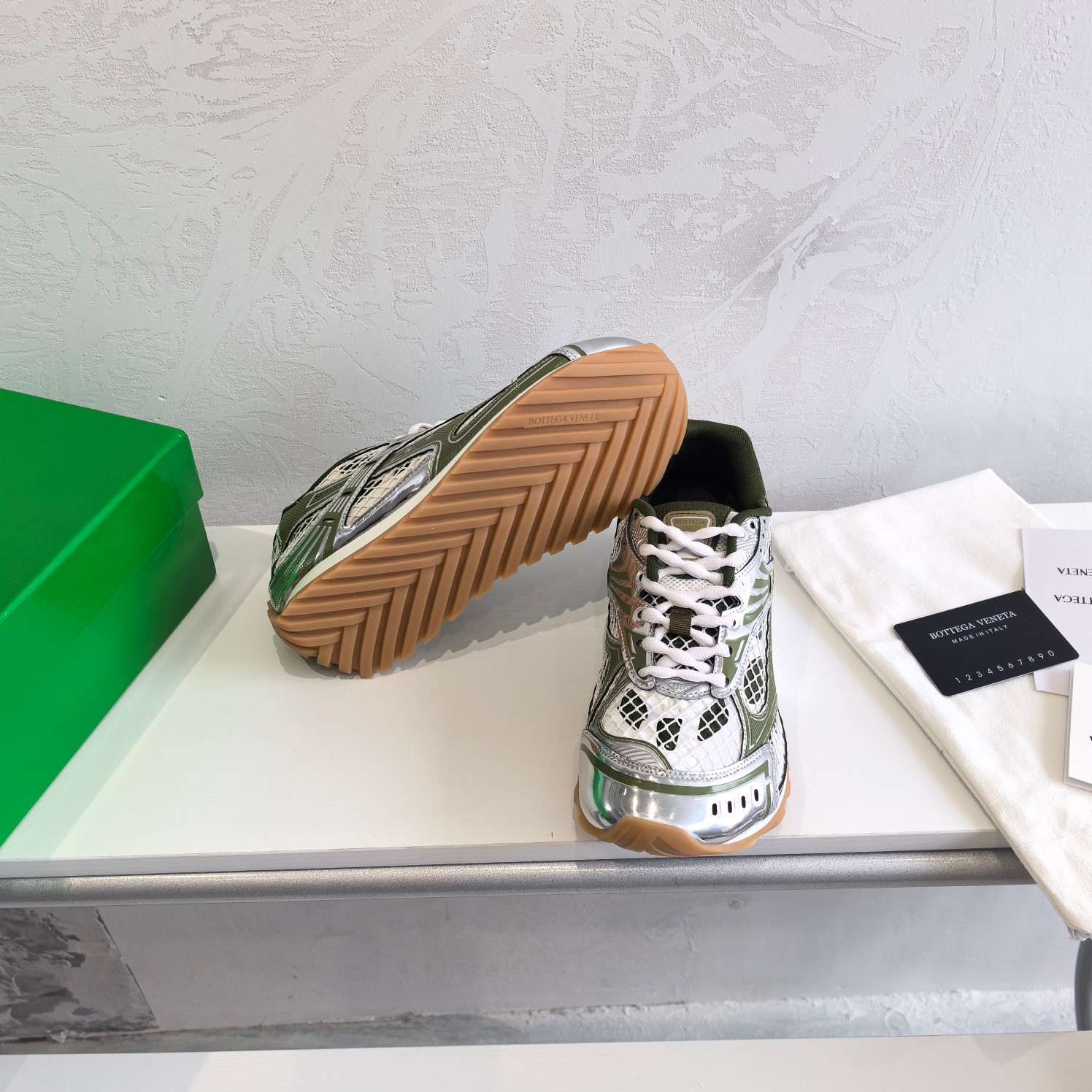 Bottega Veneta Orbit Mud White 741357V2X402848