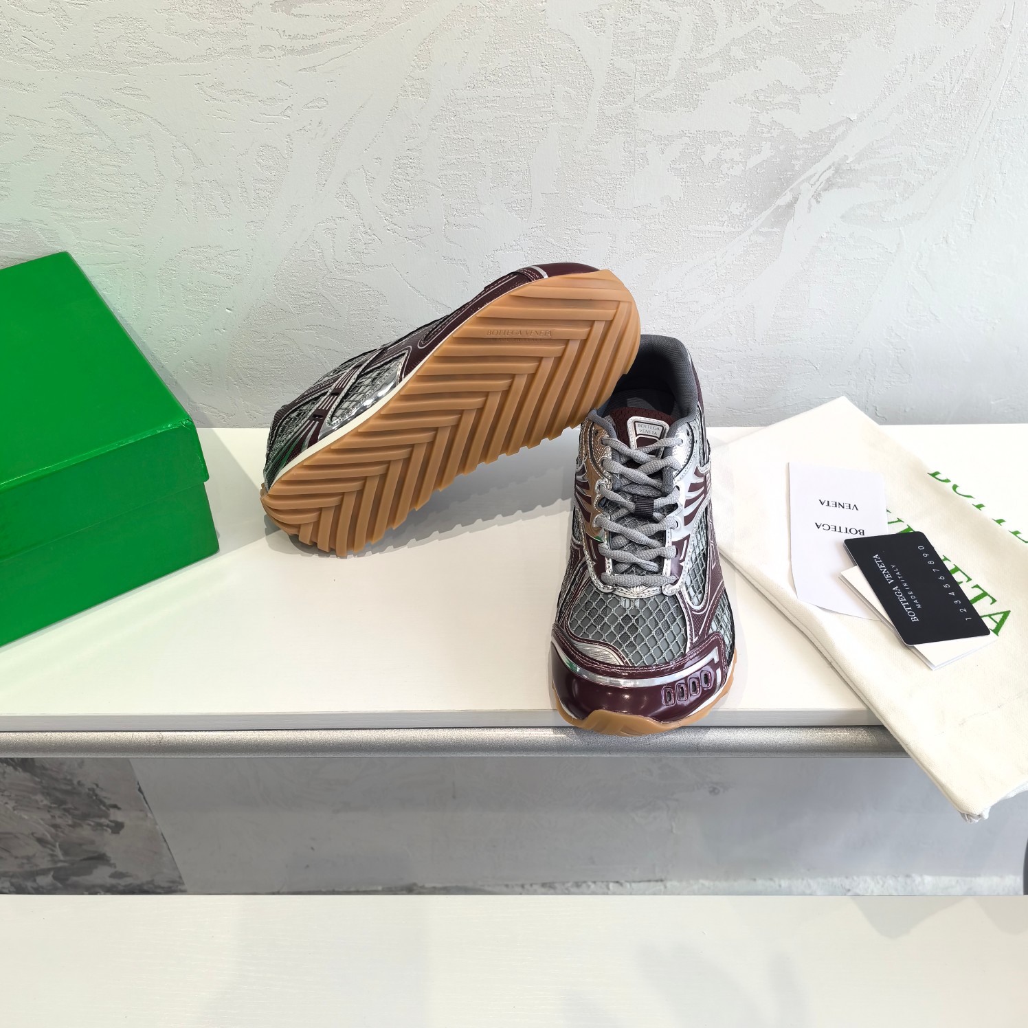 Bottega Veneta Orbit Merlot 755915V2X402244