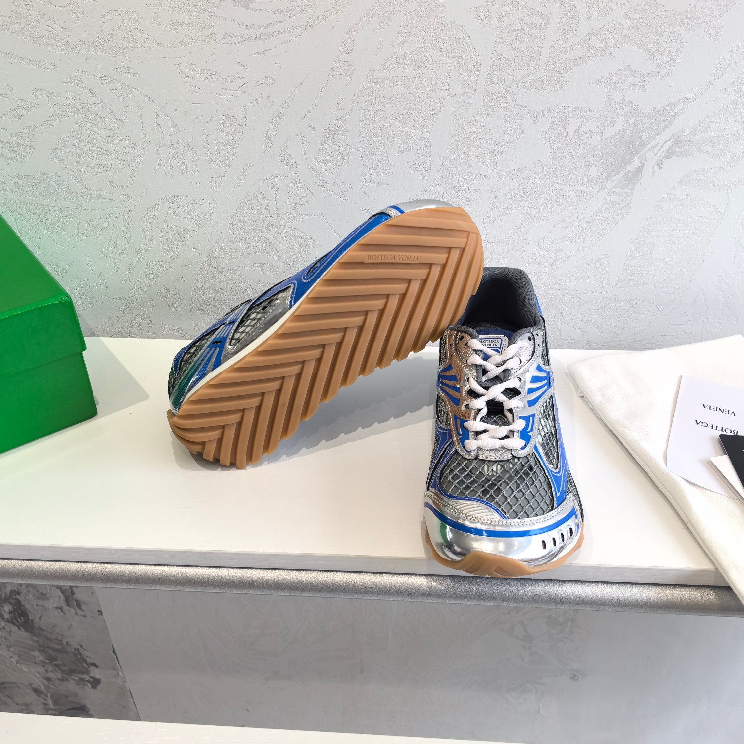 Bottega Veneta Orbit Surf Vapor Blue Surf 741357 V2X40 1375