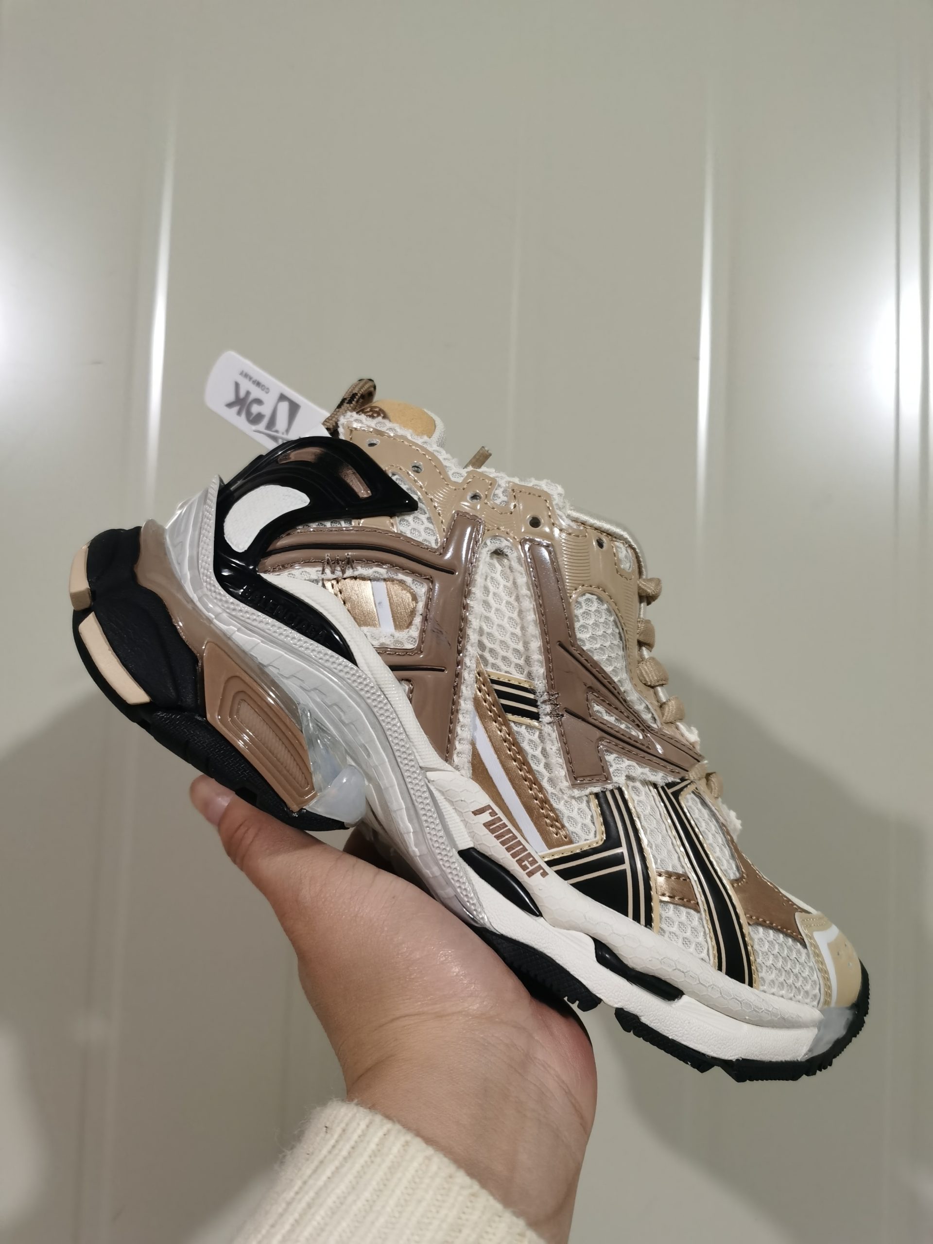 Balenciaga Runner Beige Black White