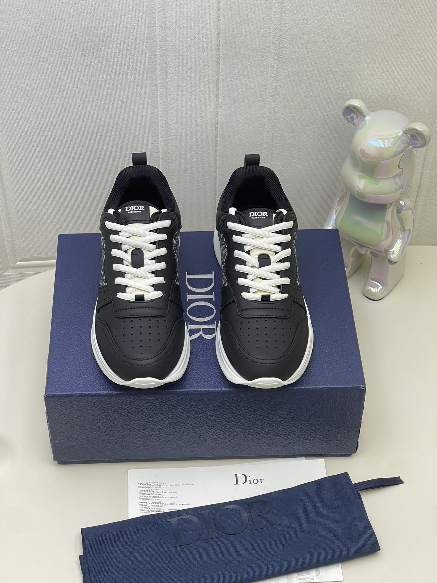 B25 Runner Sneaker Black White Calfskin and Dior Oblique Jacquard 3SN299ZIR_H965