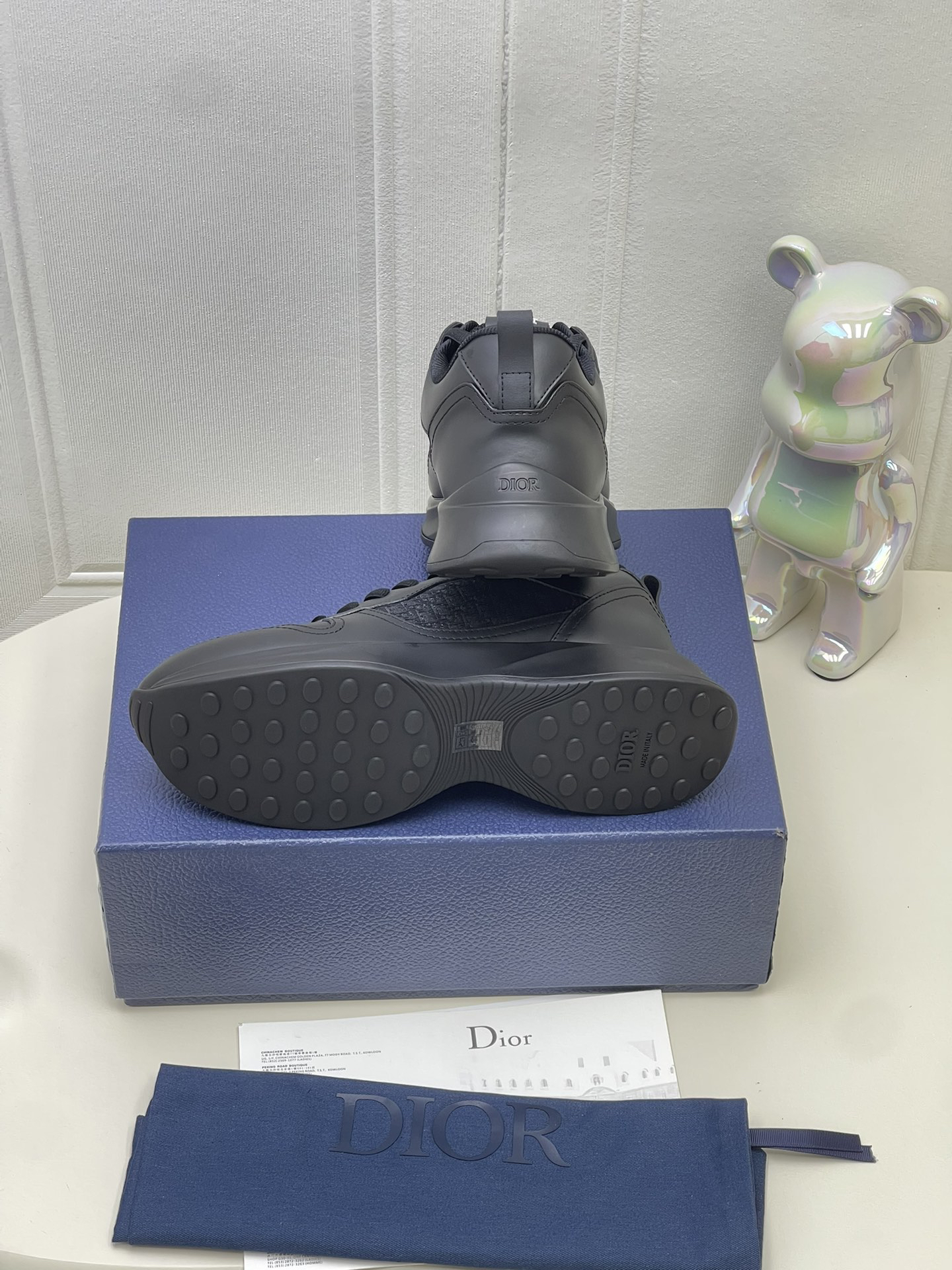 B25 Runner Sneaker Black Smooth Calfskin and Dior Oblique Jacquard 3SN299ZIR_H900