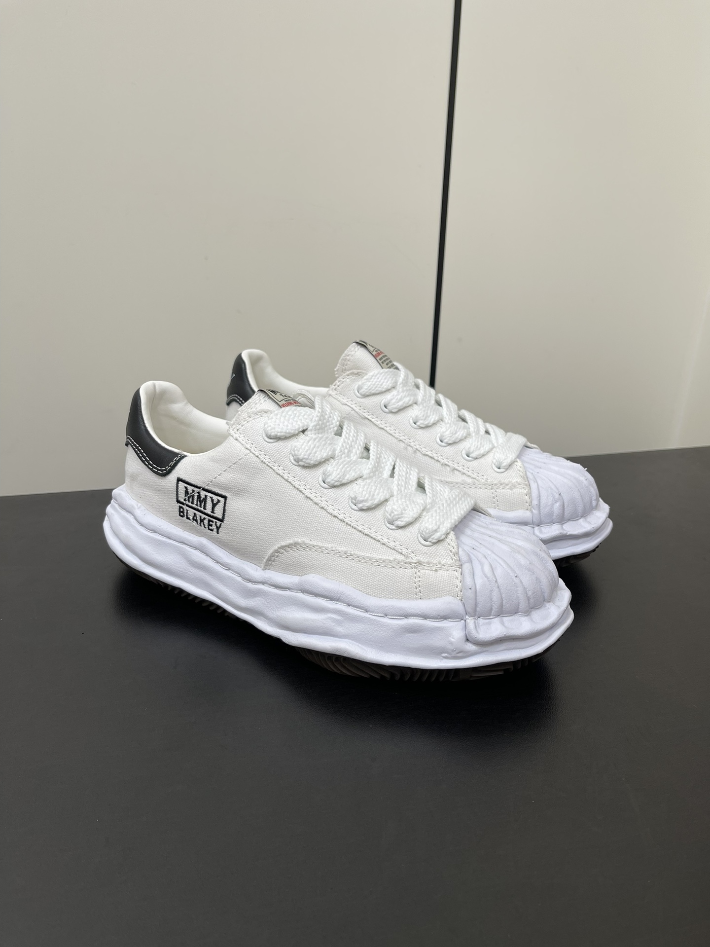 Maison Mihara Yasuhiro Blakey OG Sole Canvas Low White A08FW735
