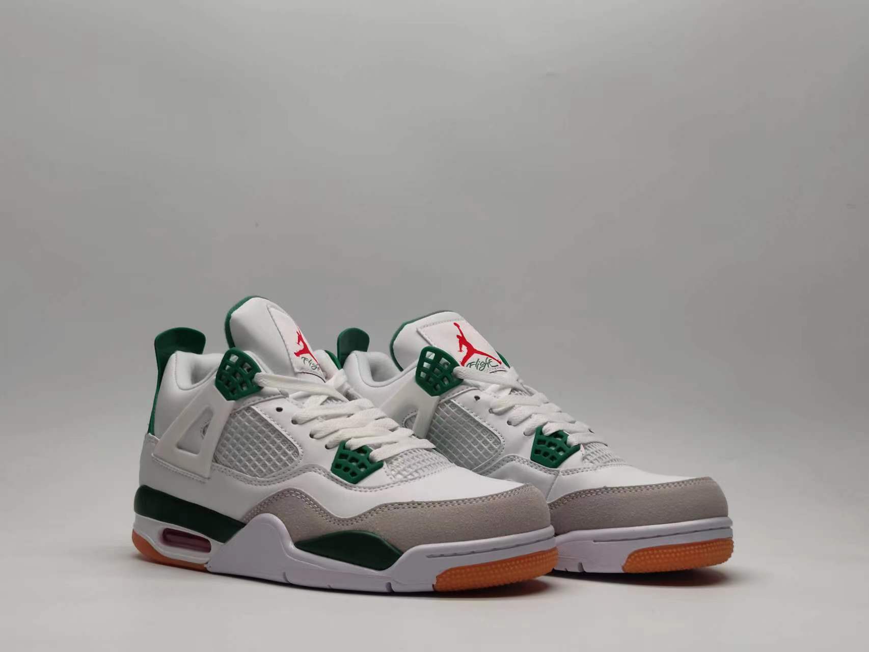 AirJordan 4 Retro SB Pine Green